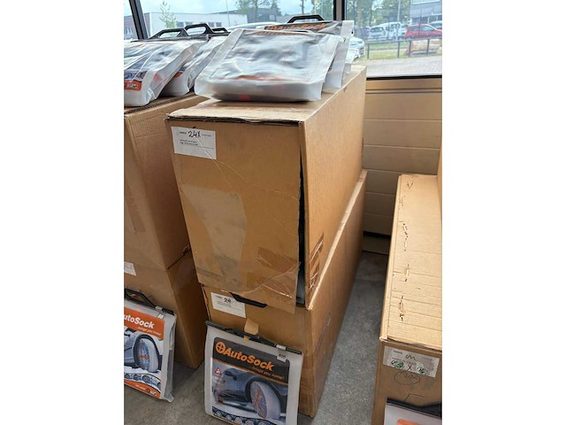 Autosock sneeuwketting/socks partij van 284 stuks velg - afbeelding 12 van  28