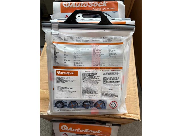 Autosock sneeuwketting/socks partij van 284 stuks velg - afbeelding 13 van  28