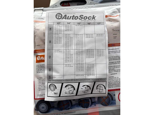 Autosock sneeuwketting/socks partij van 284 stuks velg - afbeelding 14 van  28