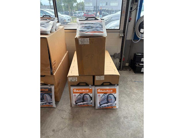 Autosock sneeuwketting/socks partij van 284 stuks velg - afbeelding 21 van  28