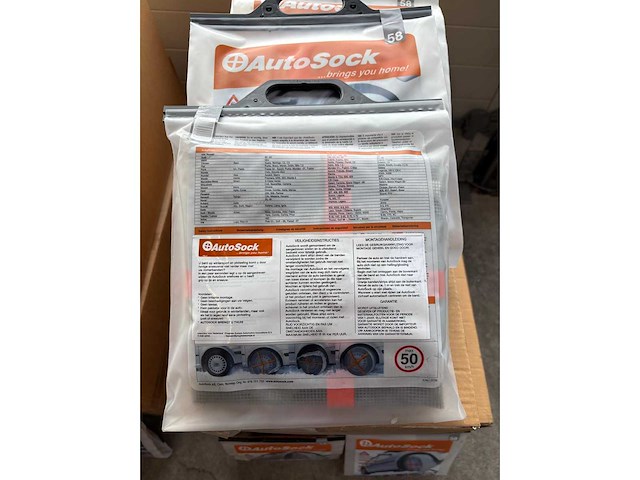 Autosock sneeuwketting/socks partij van 284 stuks velg - afbeelding 22 van  28