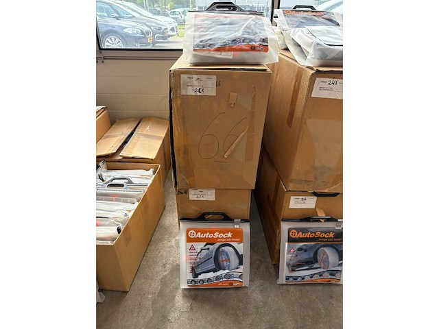 Autosock sneeuwketting/socks partij van 284 stuks velg - afbeelding 15 van  28