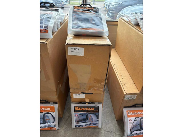 Autosock sneeuwketting/socks partij van 284 stuks velg - afbeelding 22 van  39