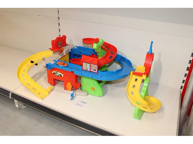 Autospeelbaan gebruikt - afbeelding 1 van  2