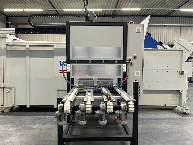 Autowell benelux - 2011 - gl2800 - industriële robotbelading - afbeelding 10 van  24
