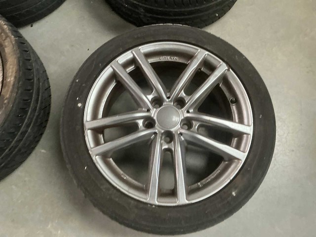 Autowiel - afbeelding 7 van  9