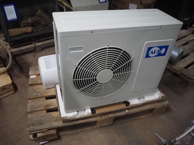 Aux - afbeelding 5 van  11