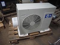 Aux - afbeelding 5 van  11