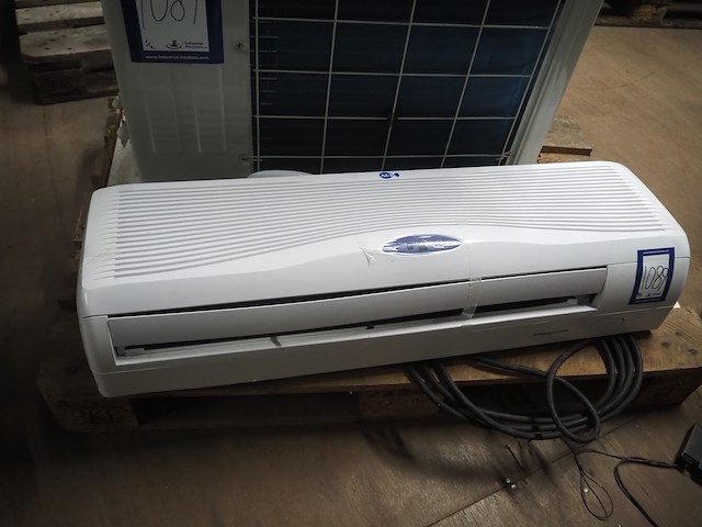 Aux - afbeelding 11 van  11