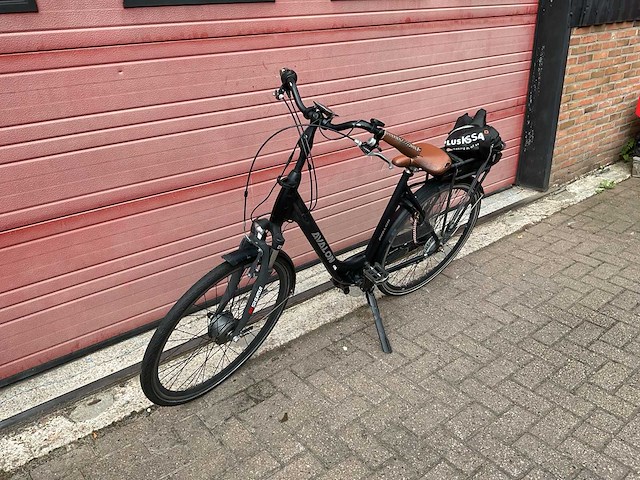 Avalon sr suntour cr8 elektrische fiets - afbeelding 1 van  9