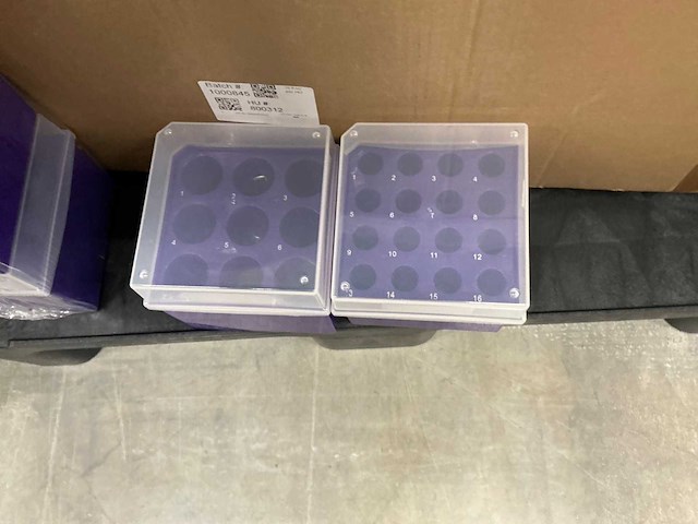 Avantor vwr box 15/50ml purple tube rek (80x) - afbeelding 2 van  3