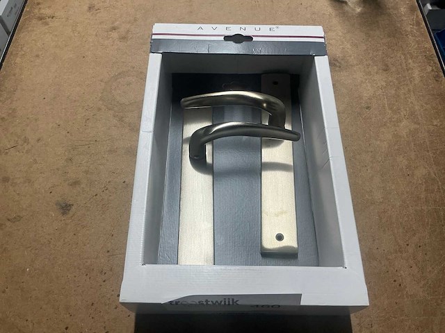 Avenue vola deurkruk set mat nikkel (15x) - afbeelding 1 van  5