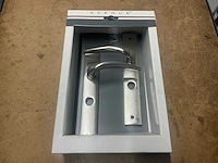 Avenue vola wc deurkruk set 63/8mm mat nikkel (37x) - afbeelding 1 van  7