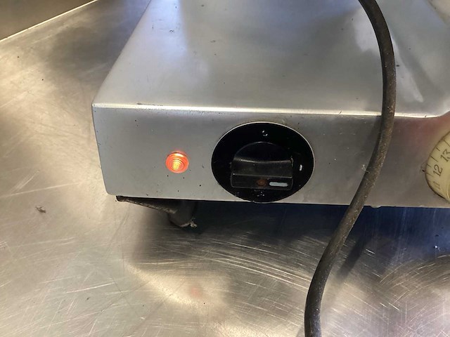 Avery berkel aip 33 vlees snijmachine - afbeelding 12 van  14