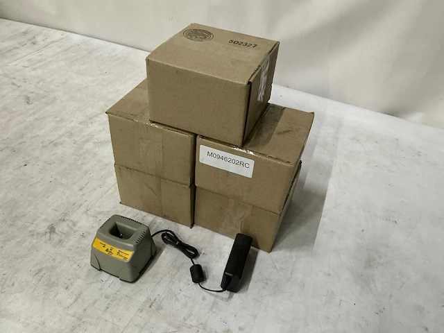 Avery dennison - acculader (6x) - afbeelding 1 van  8