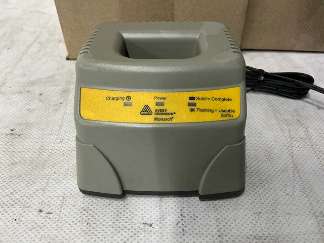 Avery dennison - acculader (6x) - afbeelding 5 van  8
