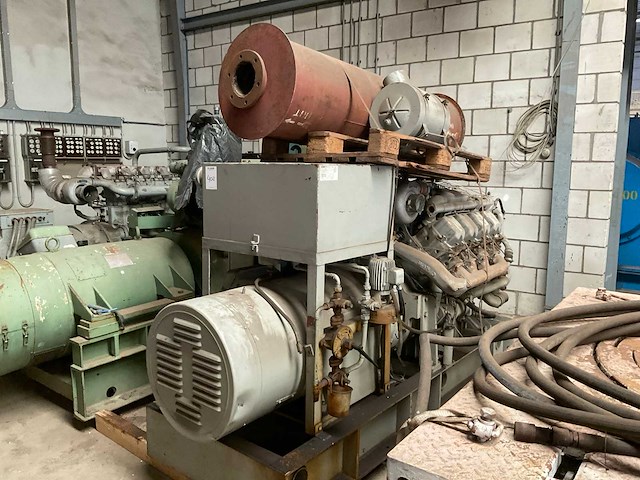 Avk dib 55/200-4d diesel generator (200 kva) - afbeelding 1 van  9