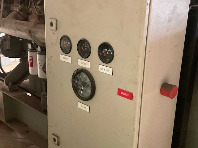Avk dib 55/200-4d diesel generator (200 kva) - afbeelding 8 van  9