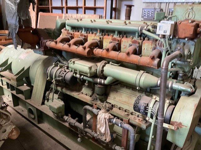 Avk djb80 diesel generator (247 kva) - afbeelding 3 van  13