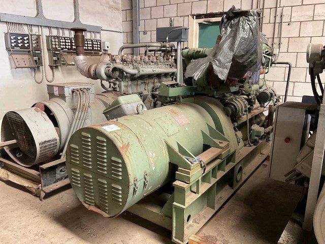 Avk djb80 diesel generator (247 kva) - afbeelding 6 van  13