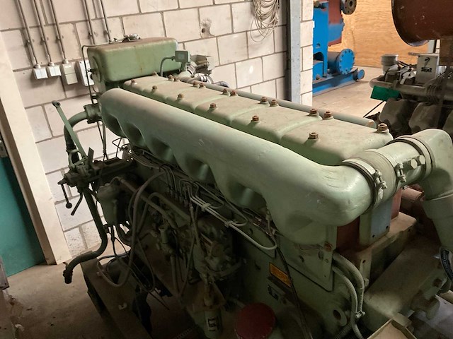 Avk djb80 diesel generator (247 kva) - afbeelding 8 van  13