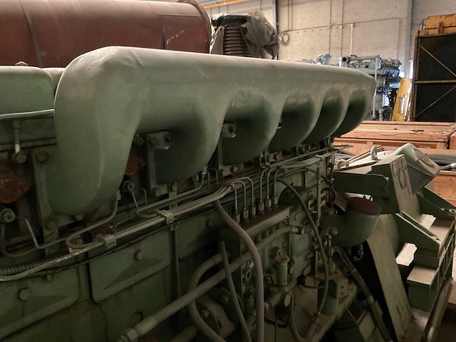 Avk djb80 diesel generator (247 kva) - afbeelding 10 van  13