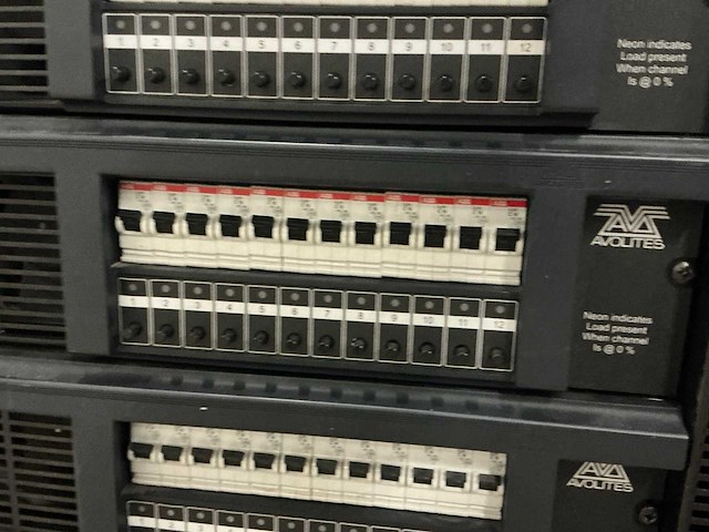 Avolites art 2000 dimmer - afbeelding 14 van  15