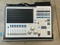 Avolites tiger touch 2 digitale lichttafel - afbeelding 4 van  8