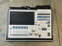 Avolites tiger touch 2 digitale lichttafel - afbeelding 1 van  8