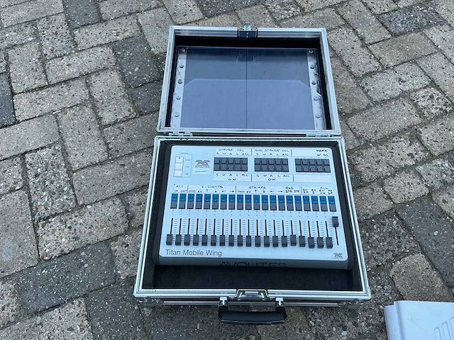 Avolites titan mobile wing overige lichttechniek - afbeelding 1 van  5