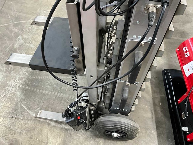 Avta accu trap robot - afbeelding 9 van  10