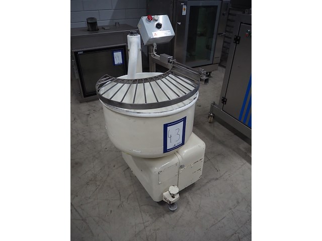 Aw - afbeelding 1 van  6