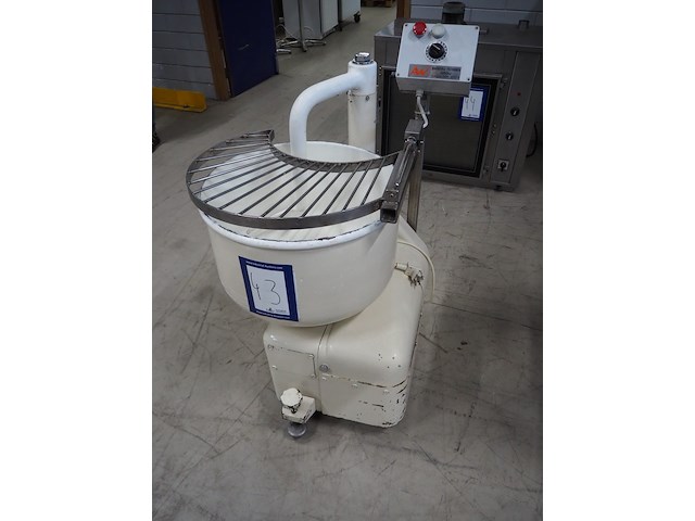 Aw - afbeelding 2 van  6