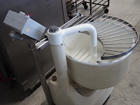 Aw - afbeelding 3 van  7