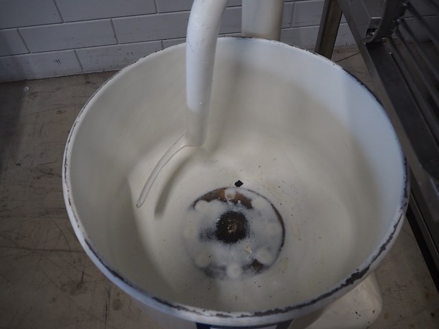 Aw - afbeelding 6 van  7