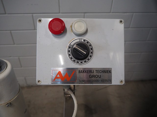 Aw - afbeelding 7 van  7