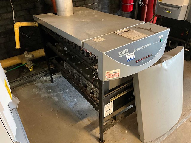 Awb - thermosystem/hr - hoog rendement cv-ketel - afbeelding 1 van  4