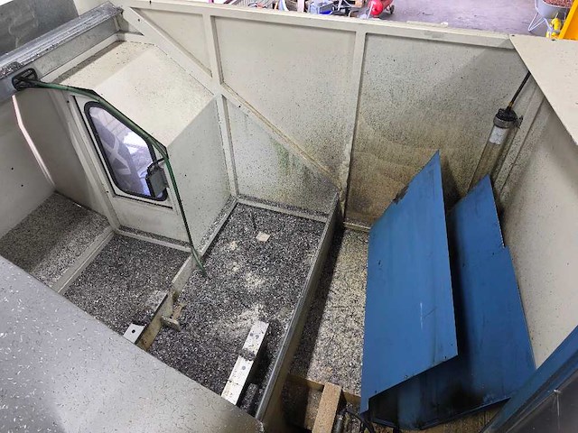 Axa - 2000 - vsc-1-4000-m/e - cnc freesmachine - afbeelding 16 van  17