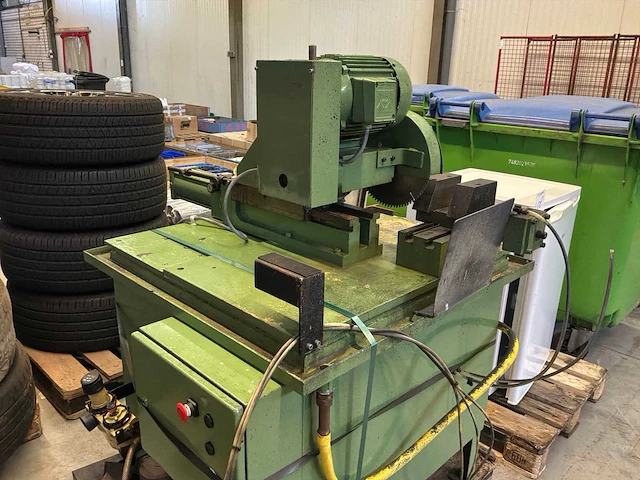 Axa afkortcirkelzaagmachine - afbeelding 9 van  9