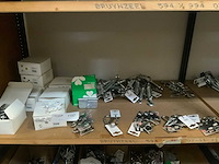 Axa, dulimex diverse materialen - afbeelding 1 van  8