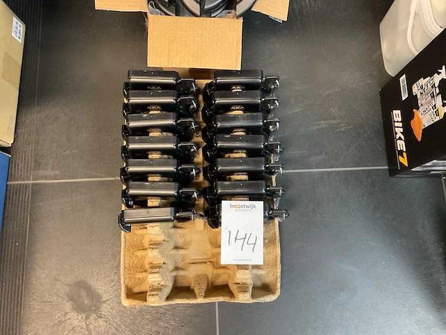 Axa fietssloten (14x) - afbeelding 1 van  2