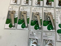 Axa raamsluitingen en raamuitzetters (18x) - afbeelding 7 van  8