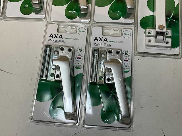 Axa raamsluitingen en raamuitzetters (18x) - afbeelding 8 van  8