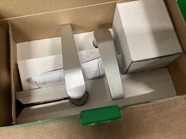 Axa veiligheidsbeslag skg*** (2x) - afbeelding 2 van  6