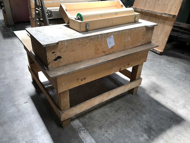 Axel wirth maschinen - houtlak machine - afbeelding 8 van  18