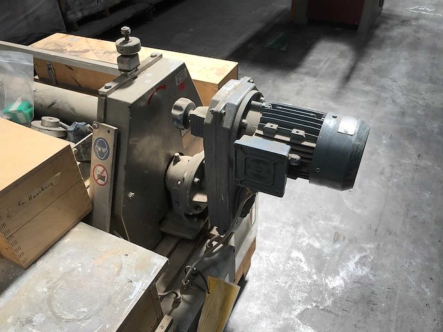 Axel wirth maschinen - houtlak machine - afbeelding 14 van  18
