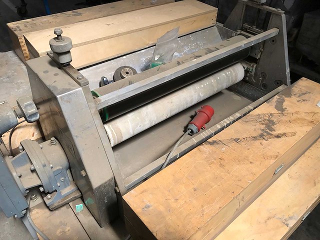 Axel wirth maschinen - houtlak machine - afbeelding 15 van  18