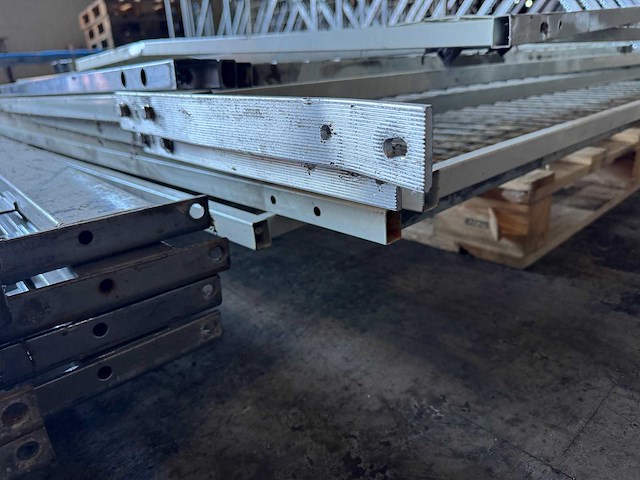 Axelent - veiligheidsgaaswand ca 12x2,2 meter v.v. 2 deuren - afbeelding 9 van  10