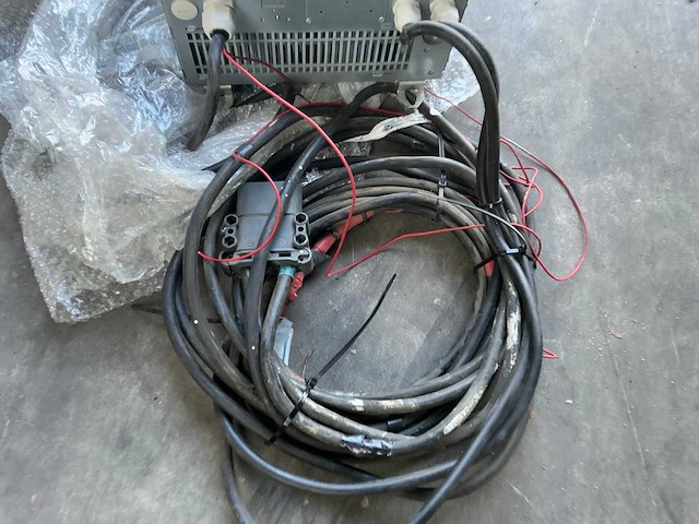 Axima flexis 48d100 acculaders - afbeelding 2 van  2