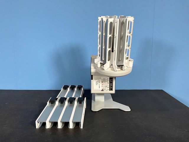 Axlab / pyramid innovation - p51003-e - ivd reader - afbeelding 2 van  2